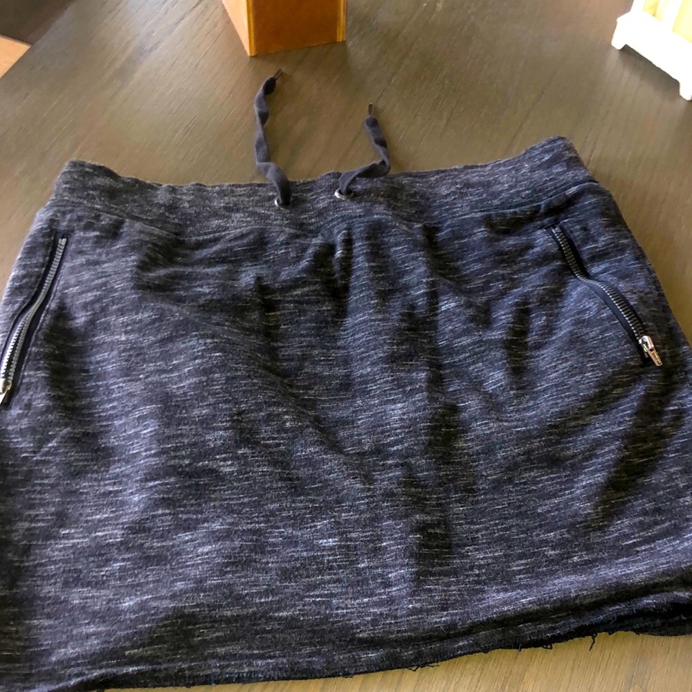 Green Tea 🩷 Gray soft stretchy skort Sz L